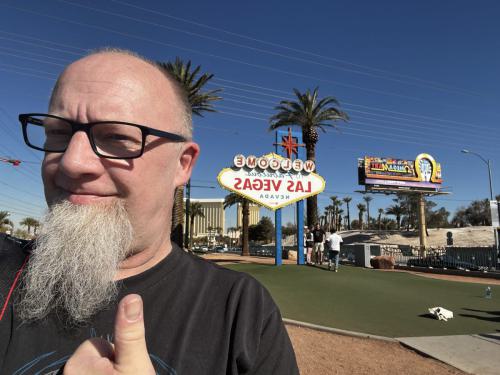 40FAEB49-CC68-416F-B76A-579C9381B691